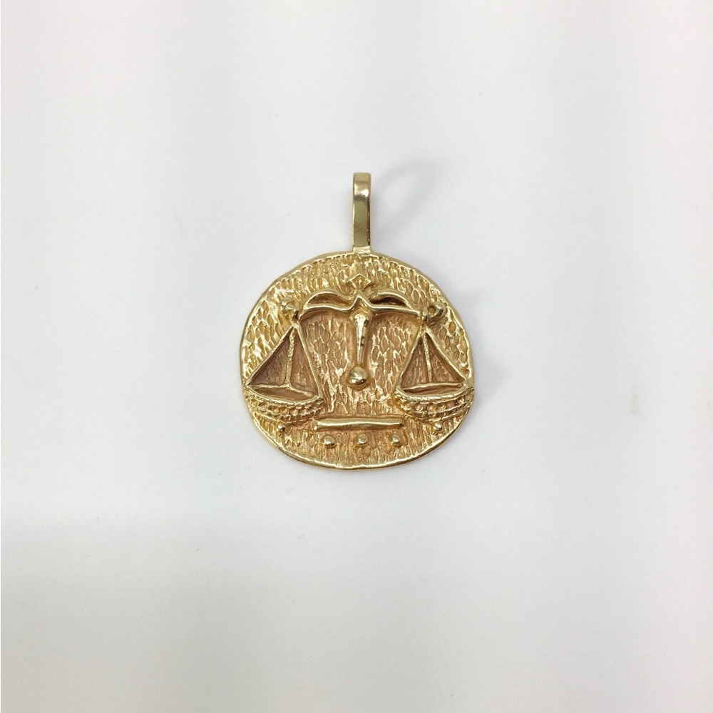 14k gold vintage pendant